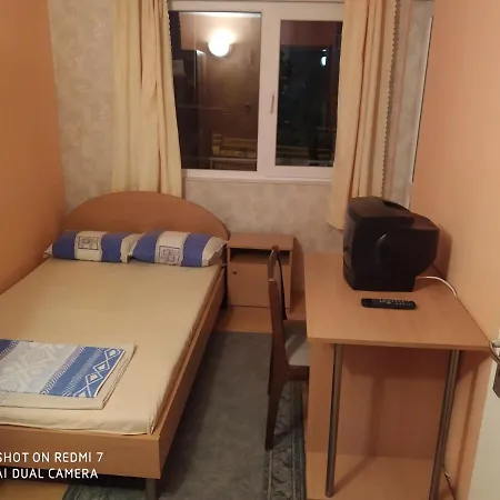 Famili Barba Yani ホテル