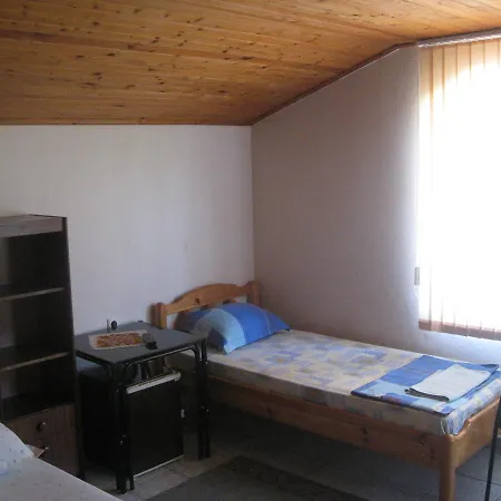 Famili Barba Yani ホテル *