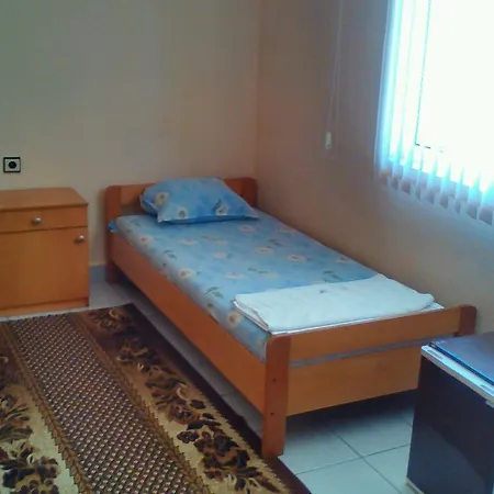 Famili Barba Yani ホテル