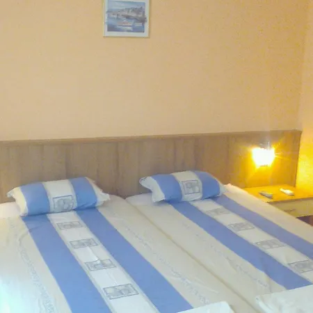 Hotel Famili Barba Yani *