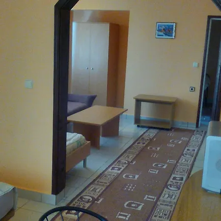 Famili Barba Yani Hotel *