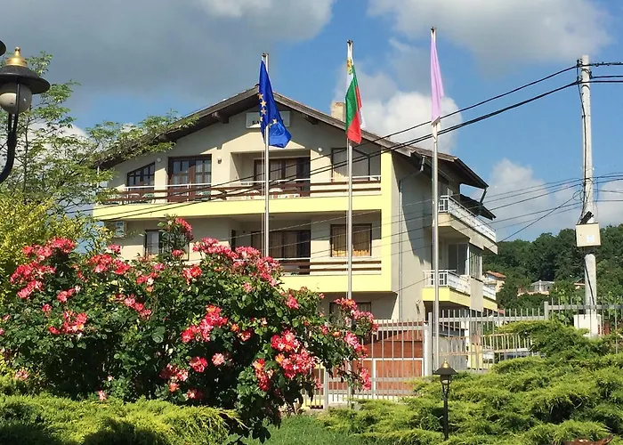 Hotel Famili Barba Yani