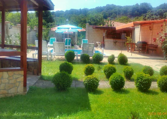 Famili Barba Yani Hotel